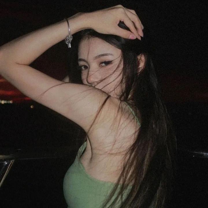 在江边